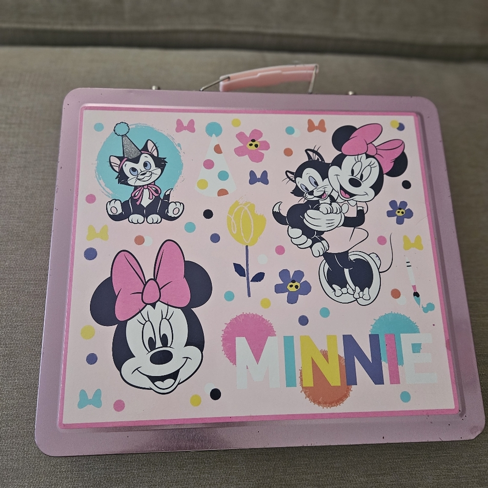Disney Minnie Mouse art set with carry case